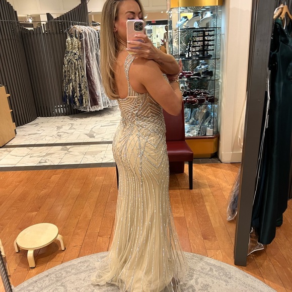 NWT Size 6 pageant/ wedding/ prom gown - Picture 6 of 11